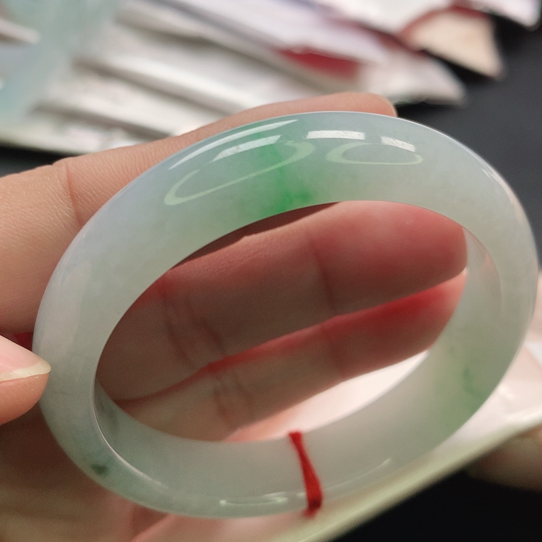 翡翠未镶嵌手镯缅甸52