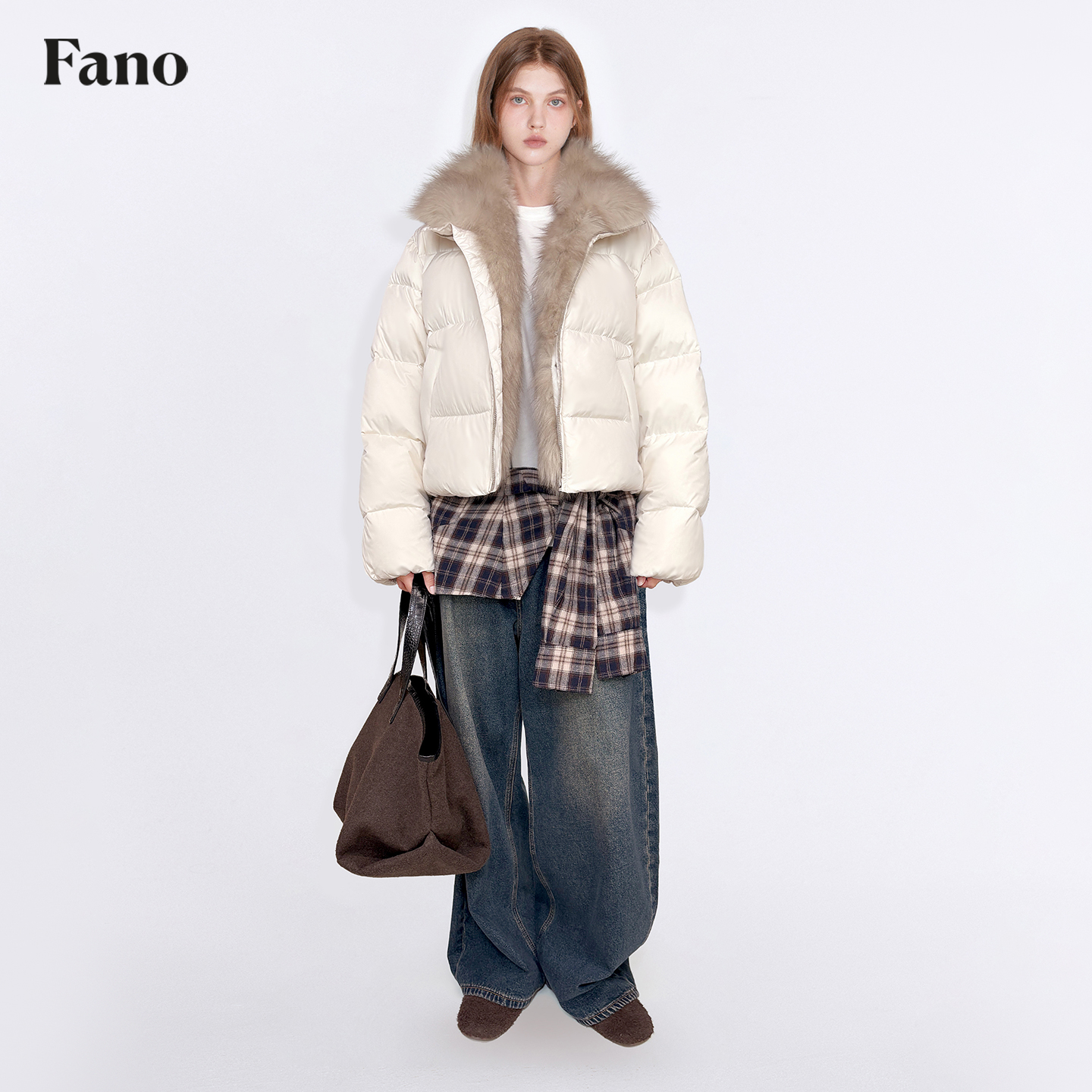 范洛 贵气“拼色毛毛设计 可溯源 白鸭绒”泡芙羽绒服FD25Y051推广