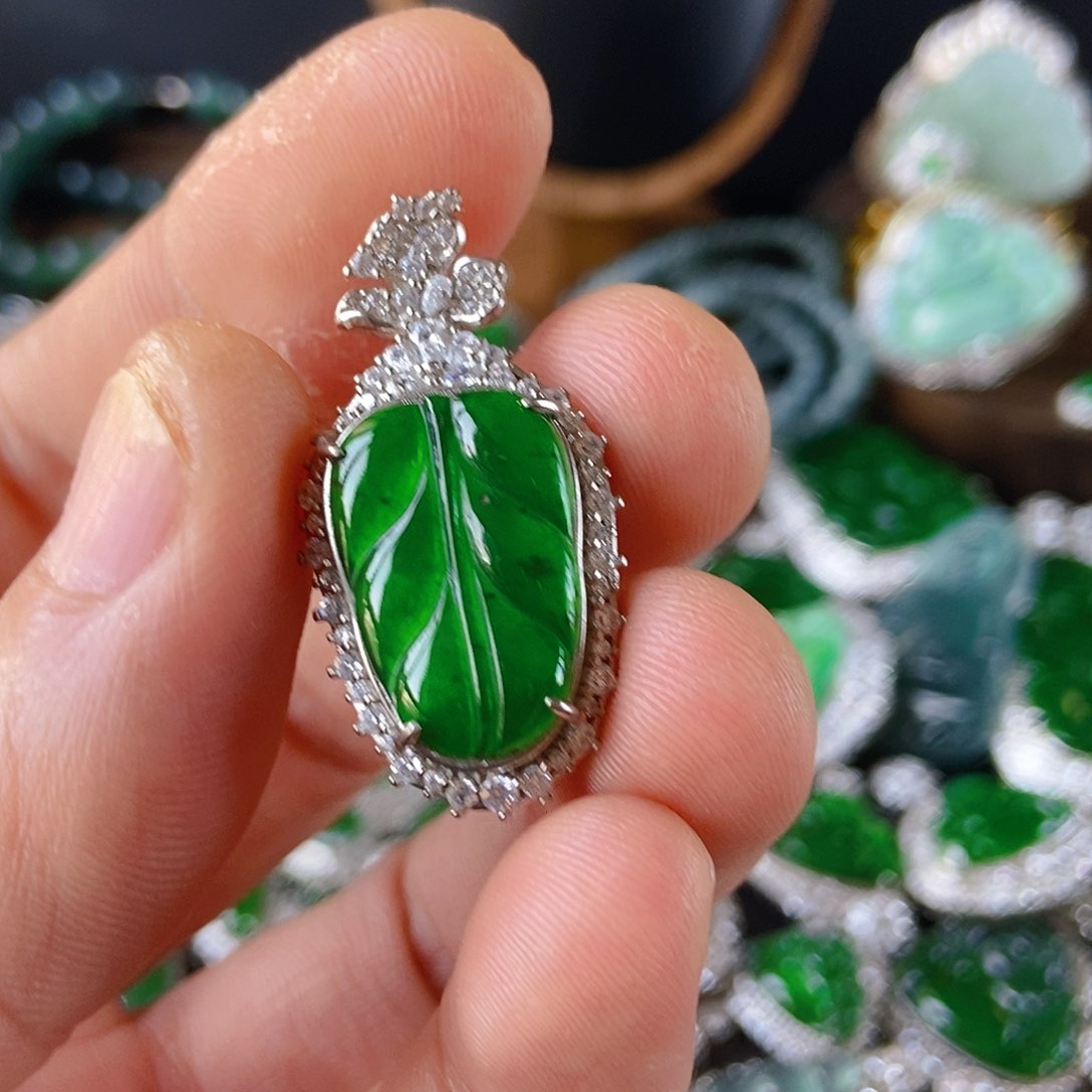 翡翠吊坠(不含链)未镶嵌011吊坠