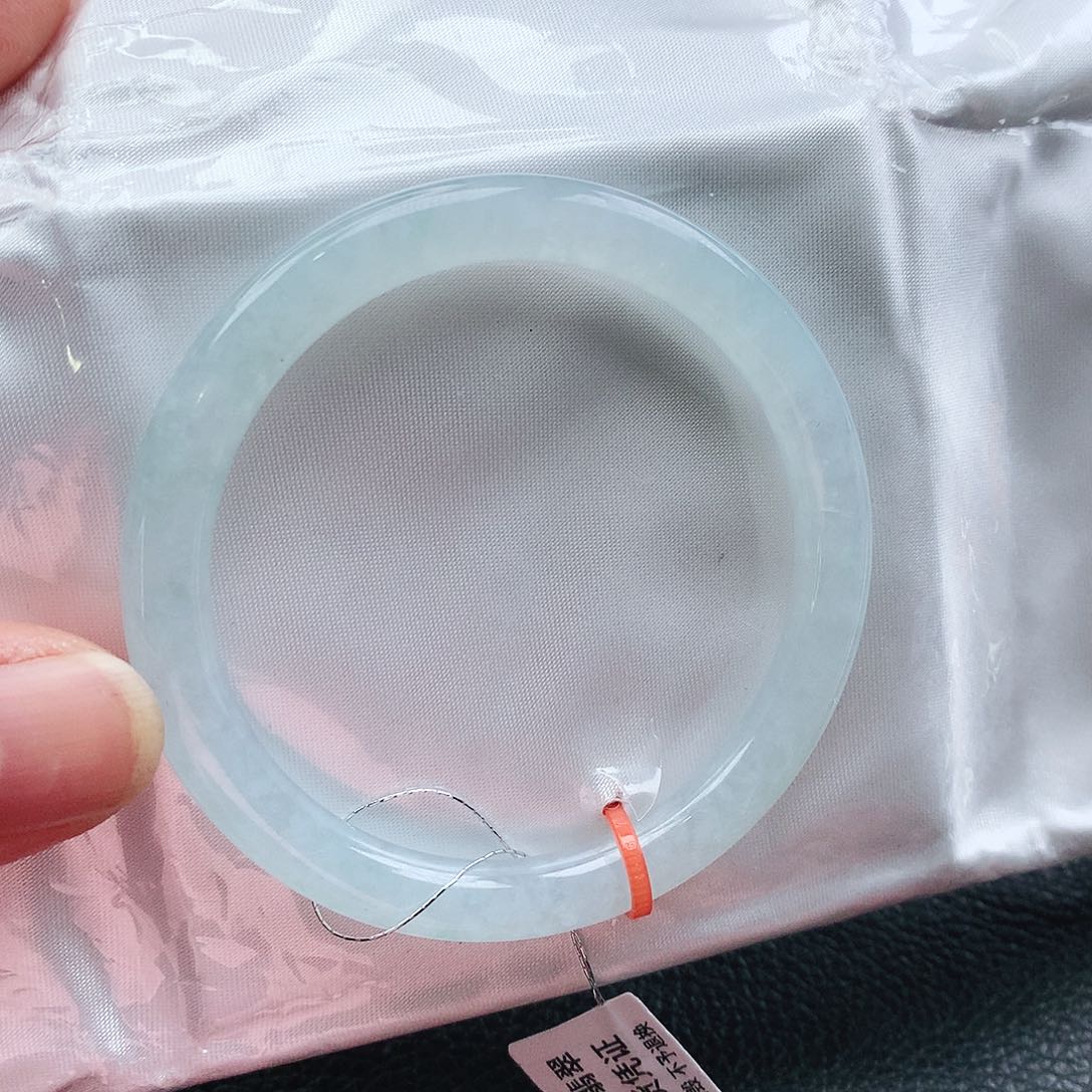 翡翠手镯未镶嵌天然翡翠手镯