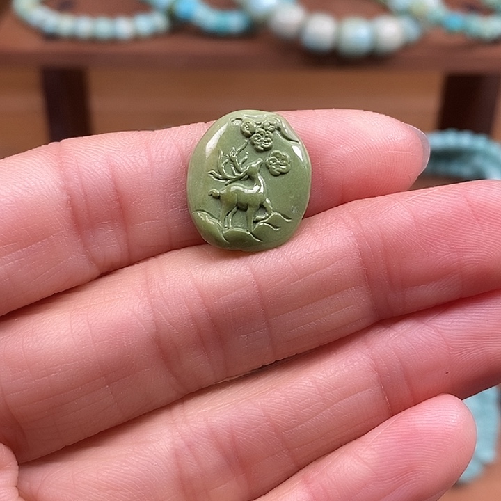 绿松石未镶嵌颈饰