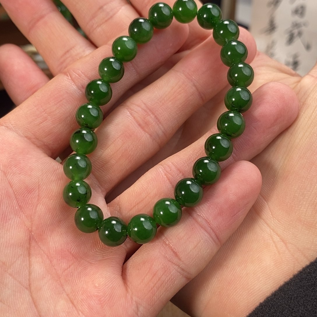 和田玉手串未镶嵌辣绿单圈有矿点