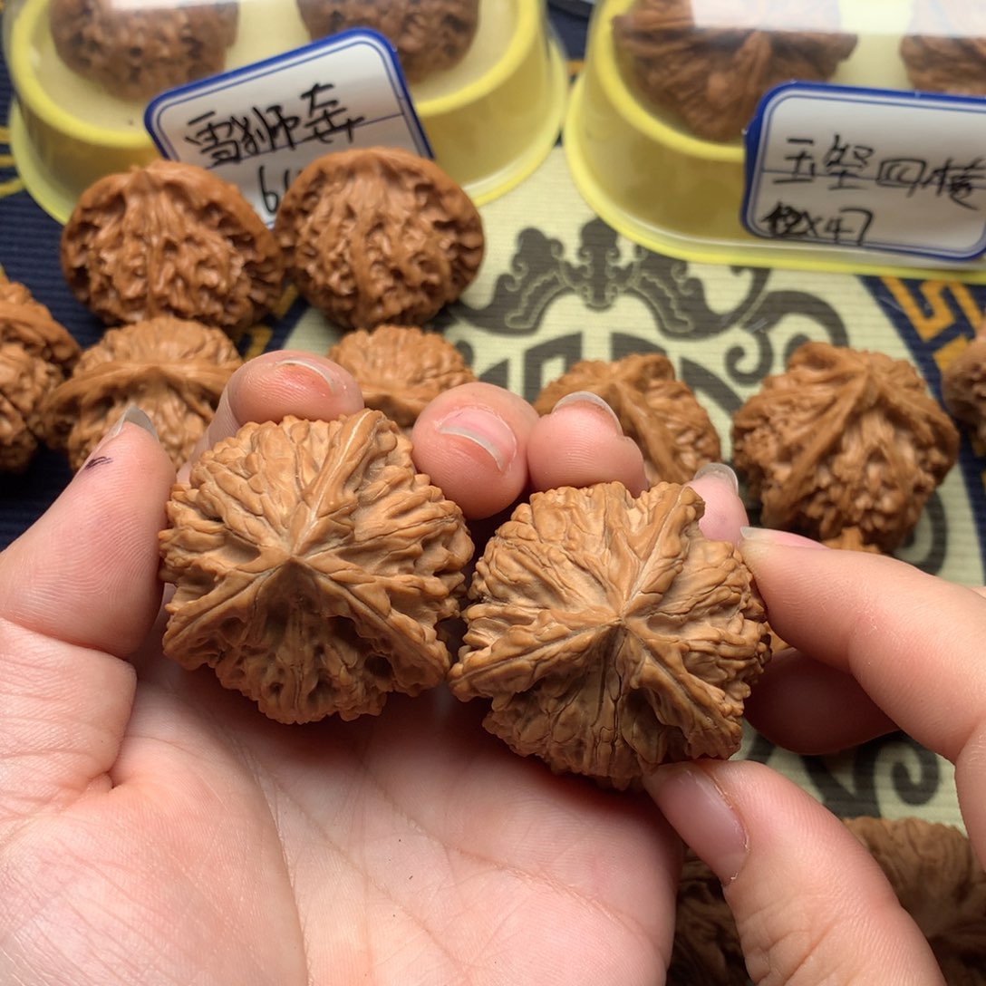 文玩核桃吊坠文山39
