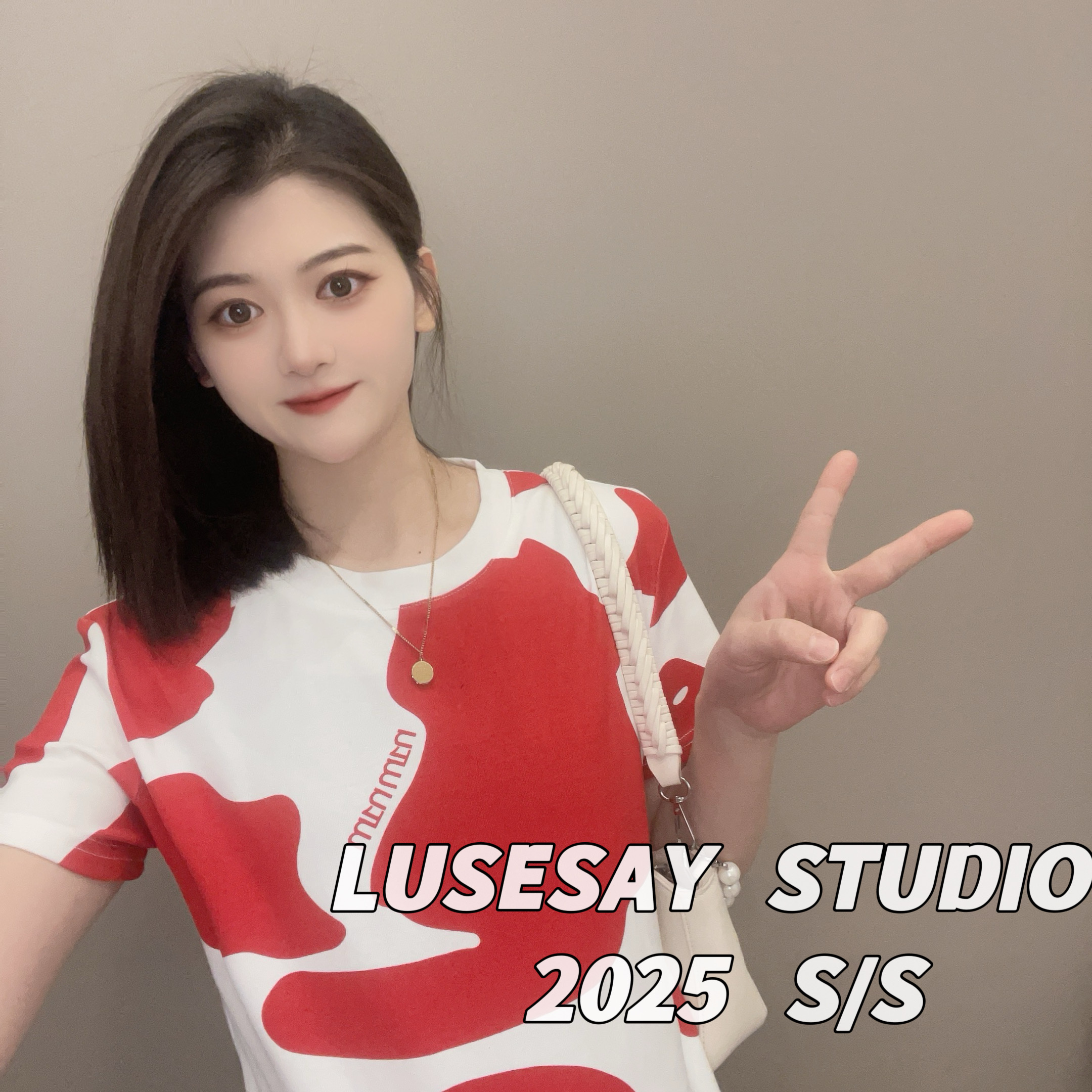 LUSESAY 潮流满印设计感 2025新款 短袖t恤女百搭休闲圆领上衣