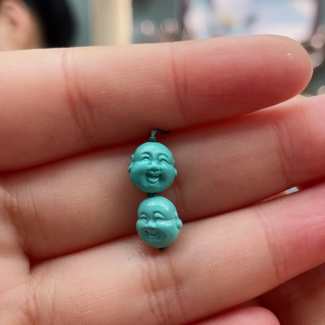 绿松石颈饰未镶嵌