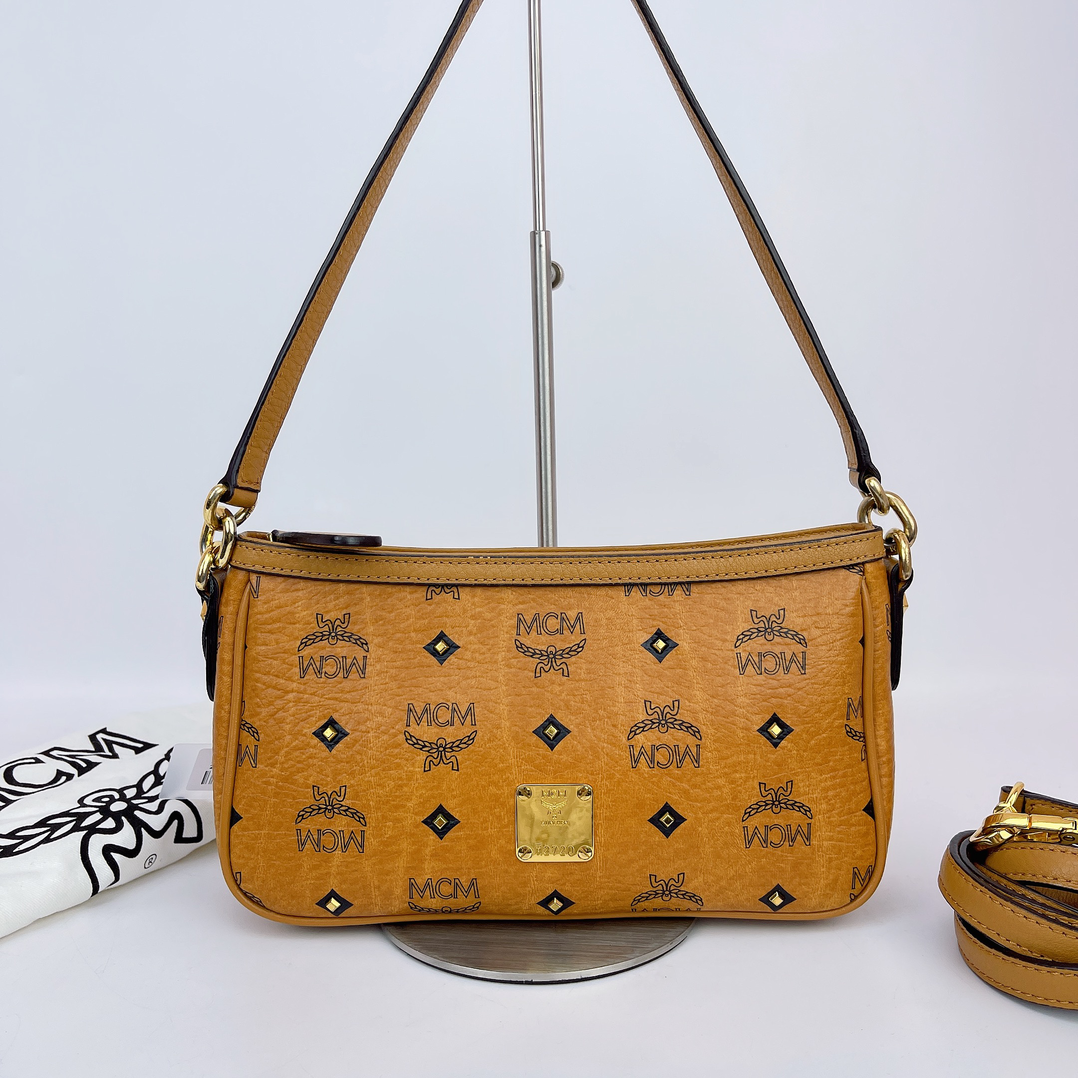 95新 MCM MCM 干邑色老花麻将单肩包底长23 E705