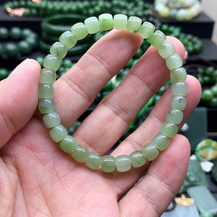 未镶嵌手链和田玉（碧玉）