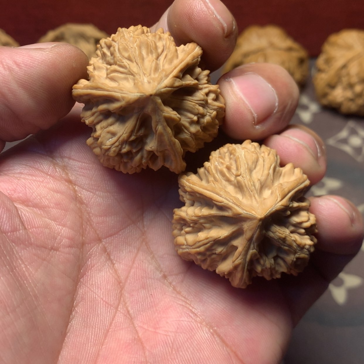 【闪购商品】把件文玩核桃全品三棱