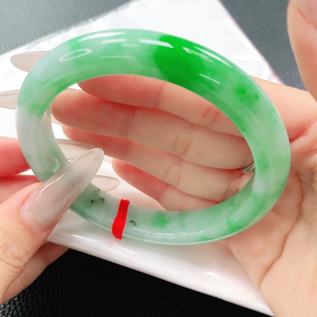 翡翠手镯未镶嵌晏*61圈