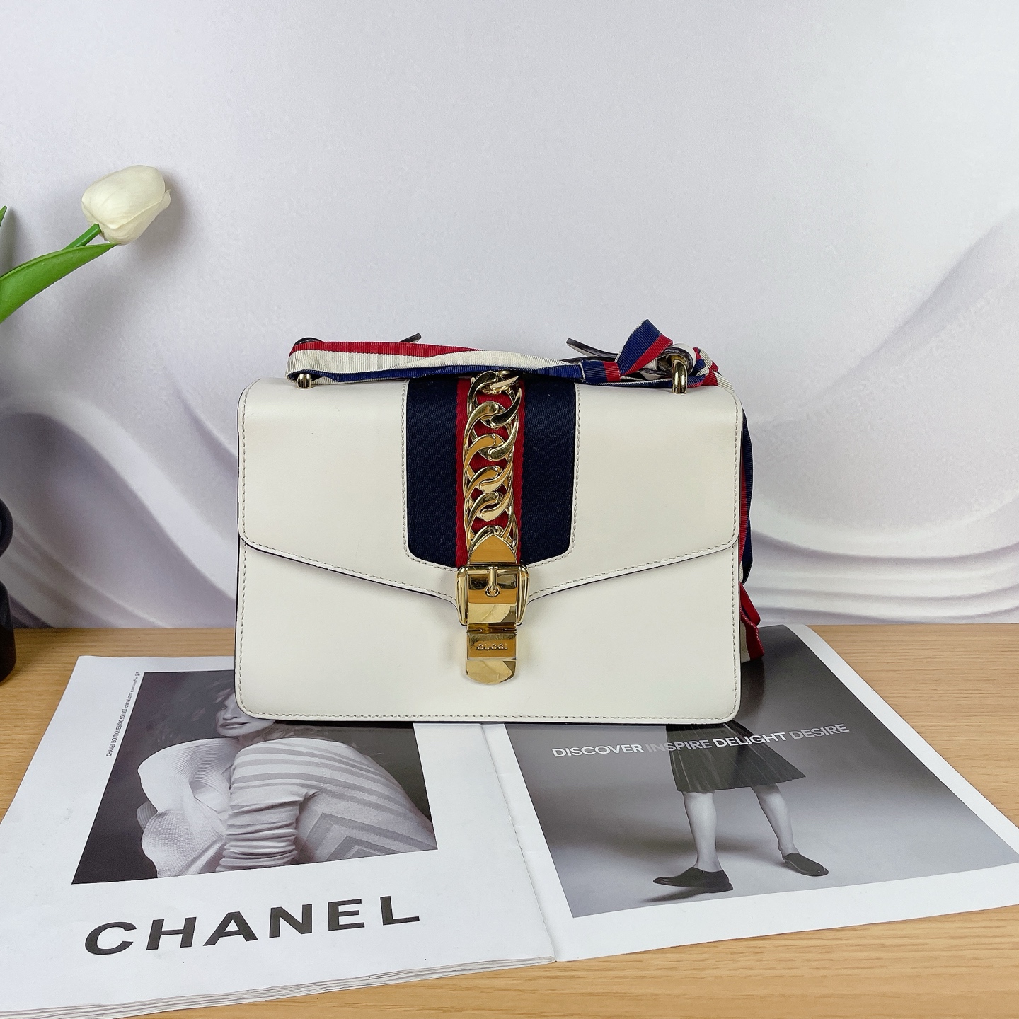 99新 GUCCI/古驰 古驰/Gucci  白色 塞尔维亚 中号  黑标021