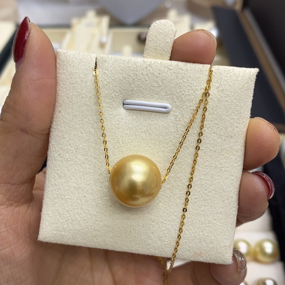海水珍珠颈饰18K金镶嵌