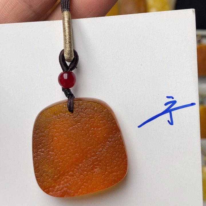 琥珀颈饰未镶嵌琥珀蜜蜡