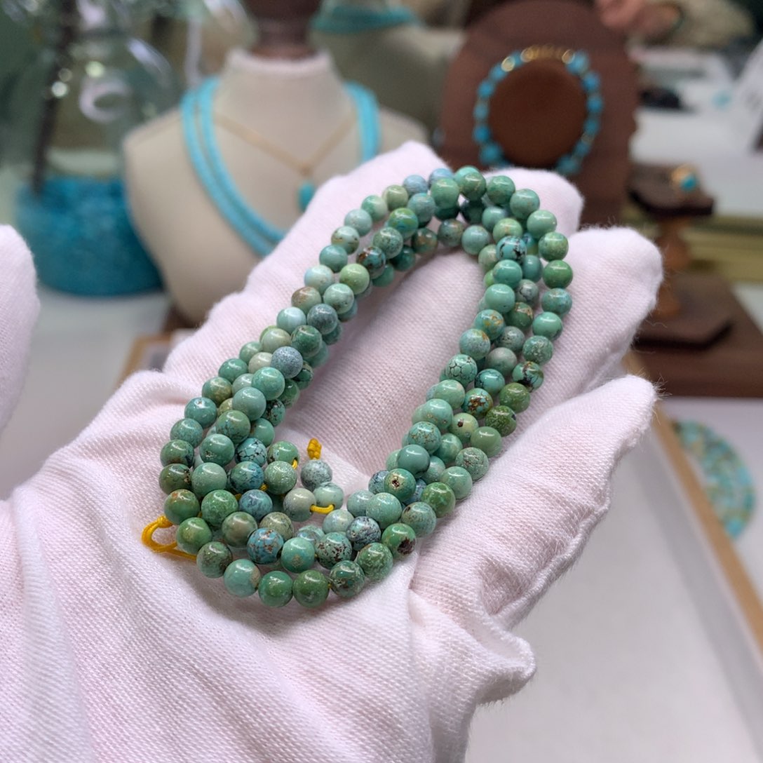 绿松石配饰未镶嵌