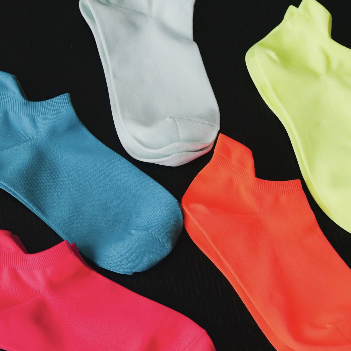 {{价格链接}}外贸孤品袜子