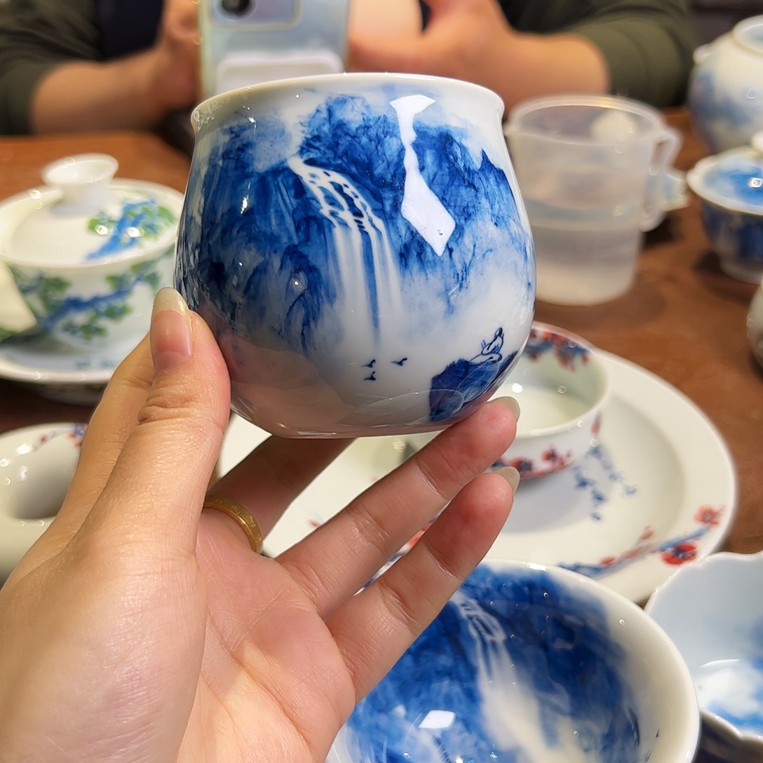 ****雅青花手绘山水主人杯