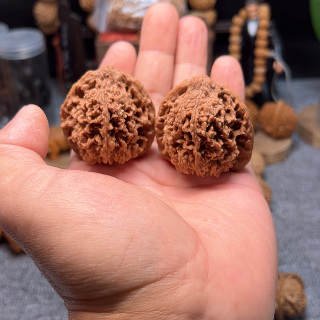 文玩核桃把件c****r满天星全品