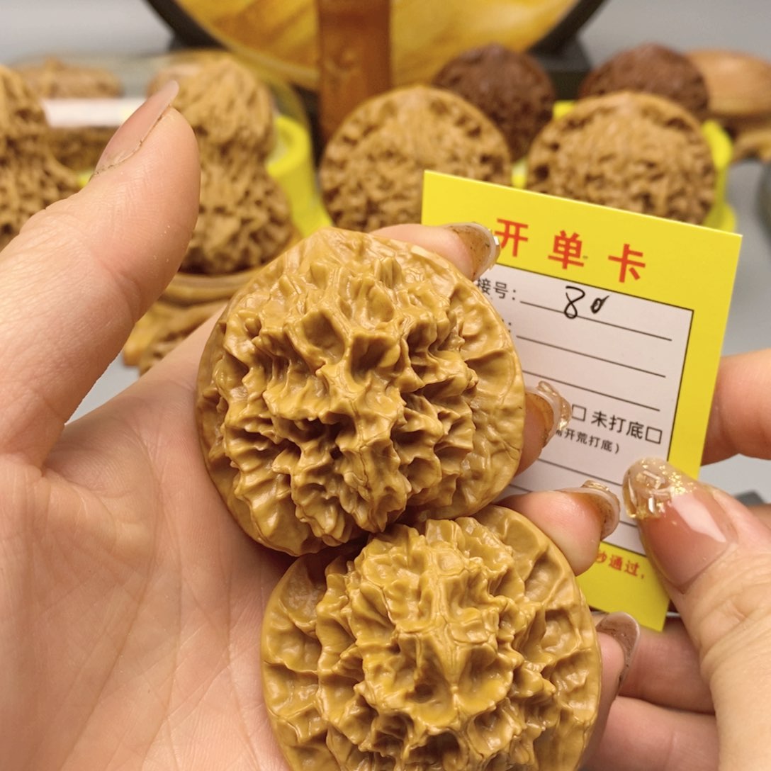 桃核把件文玩核桃