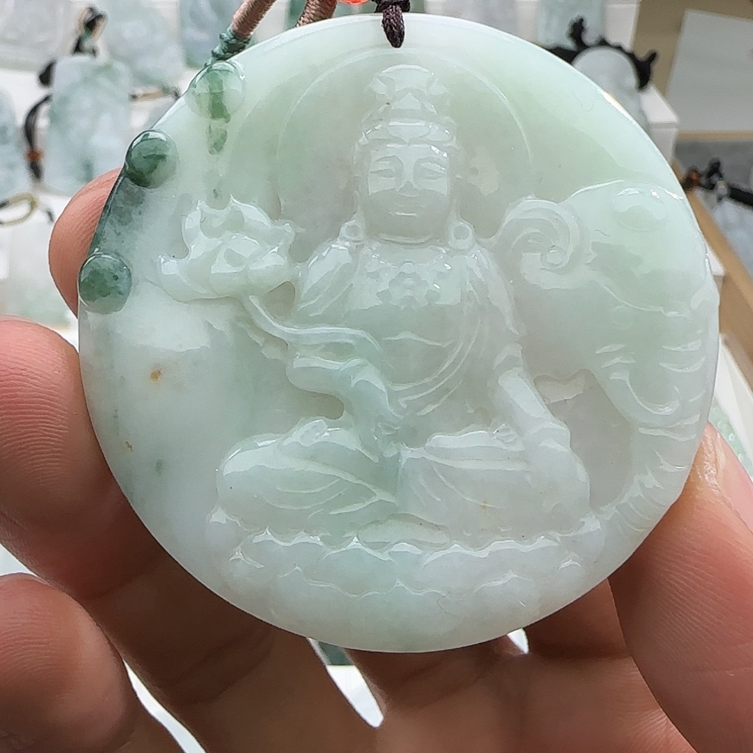 用***1翡翠未镶嵌颈饰翡翠