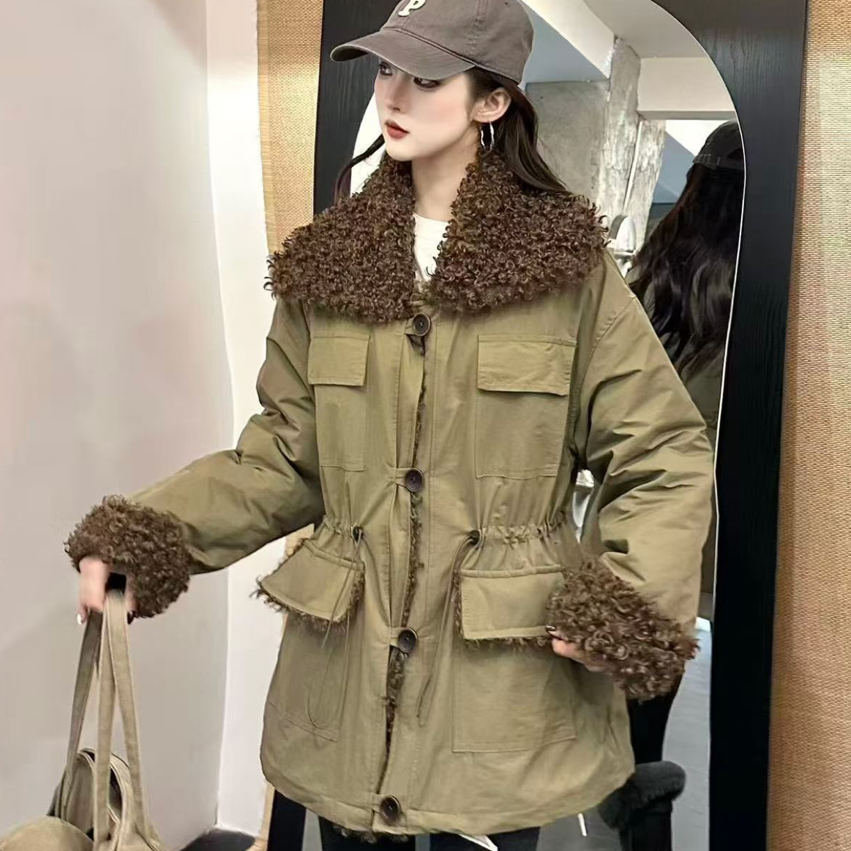 2025秋冬新款时尚显瘦气质洋气女高级百搭宽松大码外套潮8302