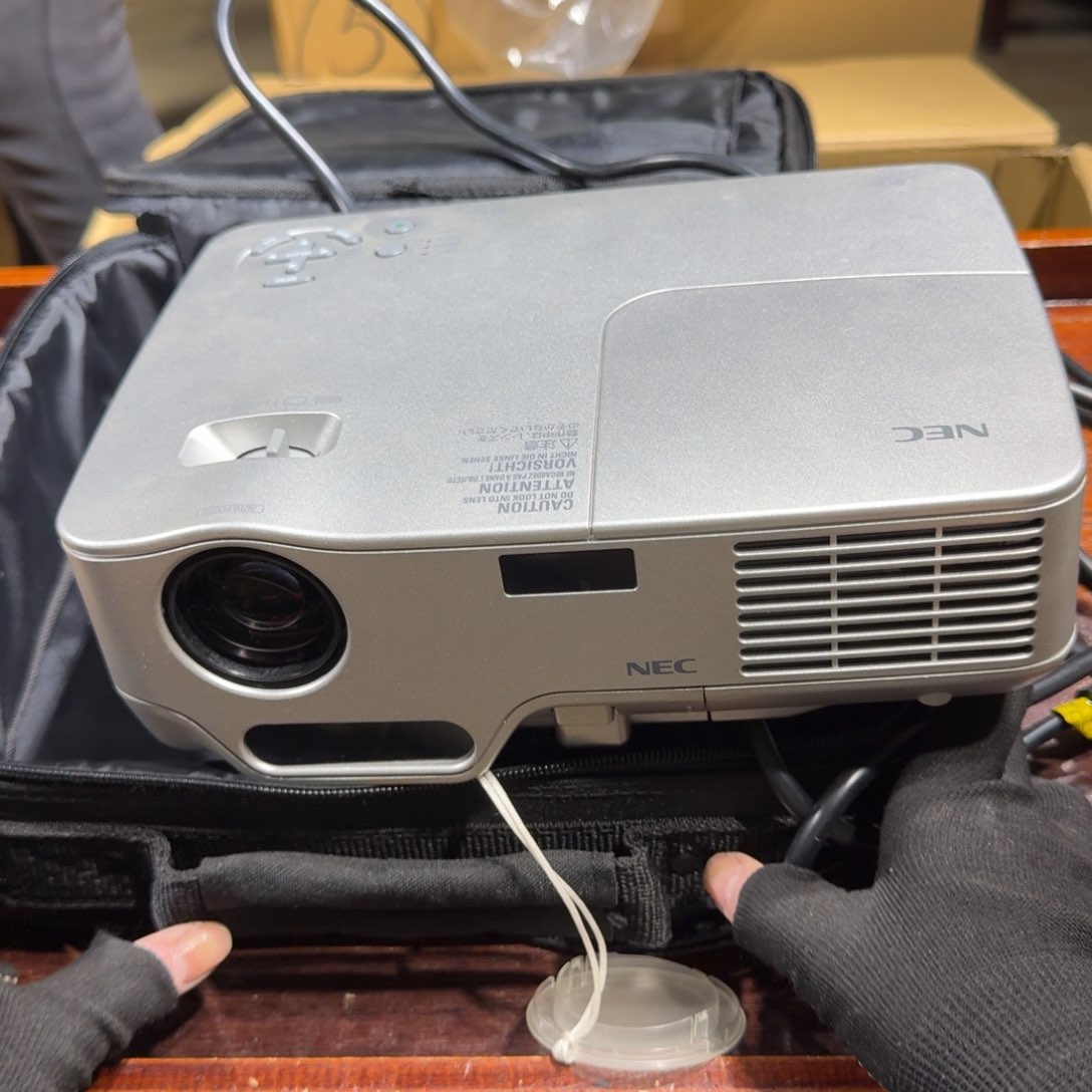 五*肉8新中古物品，谨慎下单，不保好坏384