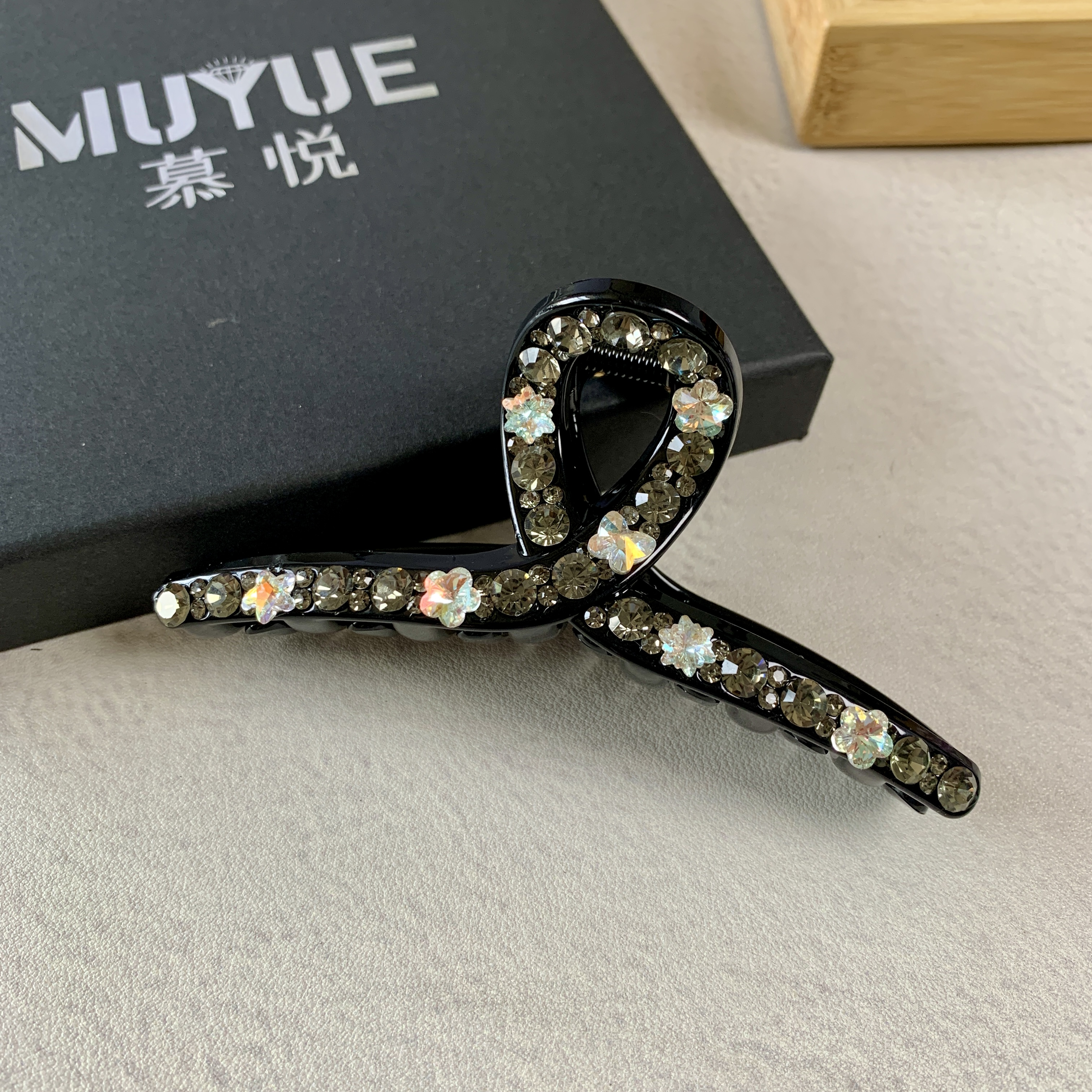 慕悦-6200【大版飘带】升级专柜正品满钻抓夹11cm盘发夹