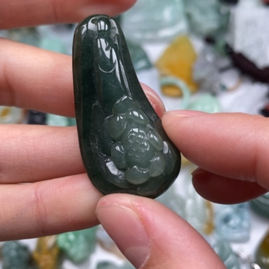 翡翠吊坠(不含链)未镶嵌
