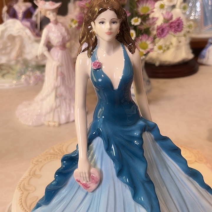 杯欧洲中古瓷器摆件