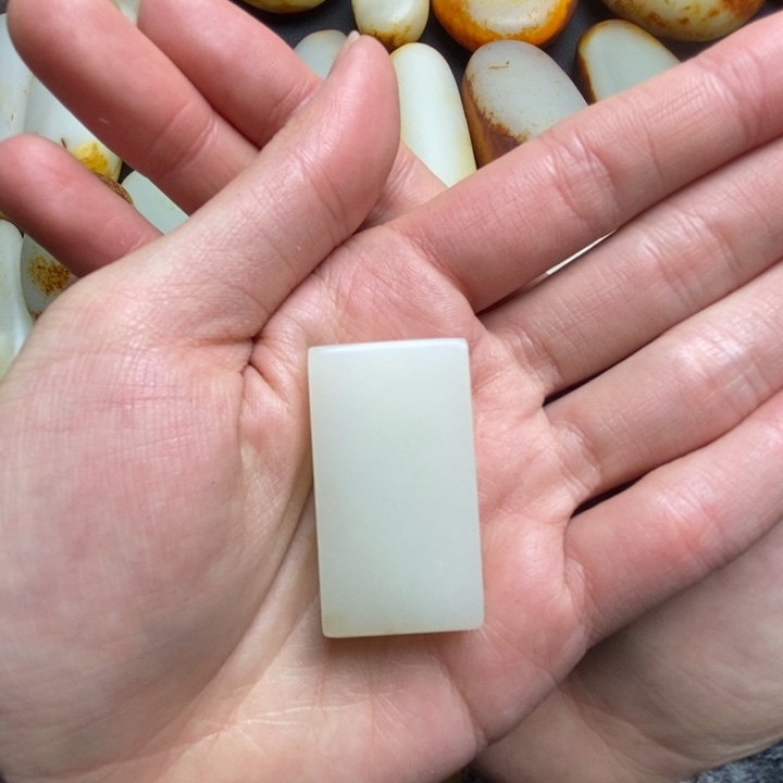 和田玉挂件未镶嵌白且末料平安无事牌