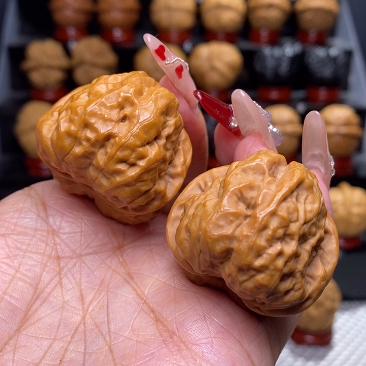 文玩核桃把件蛤蟆头62号