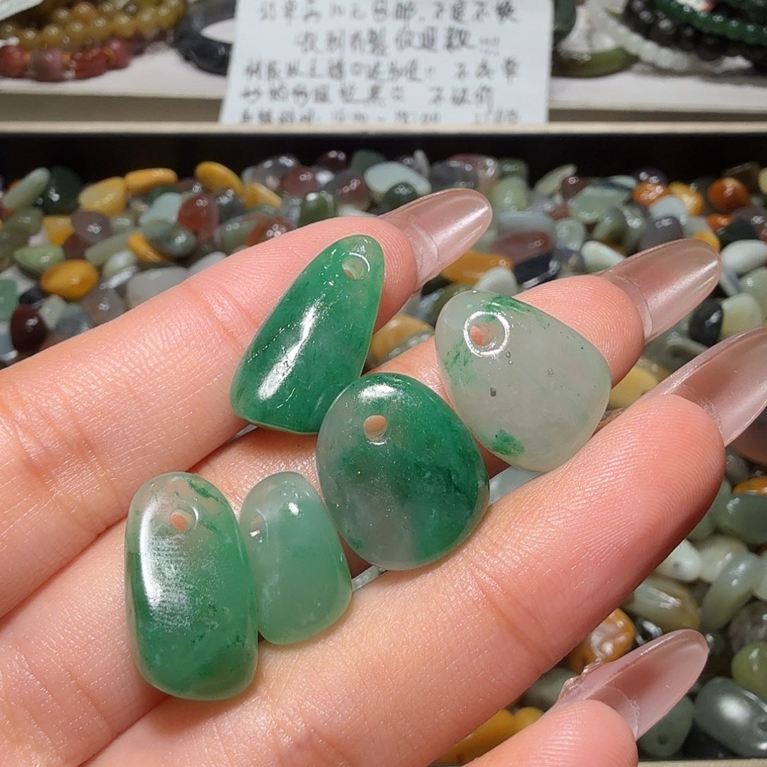 和田玉未镶嵌珠宝奇石