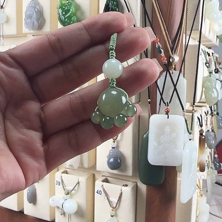 和田玉颈饰未镶嵌