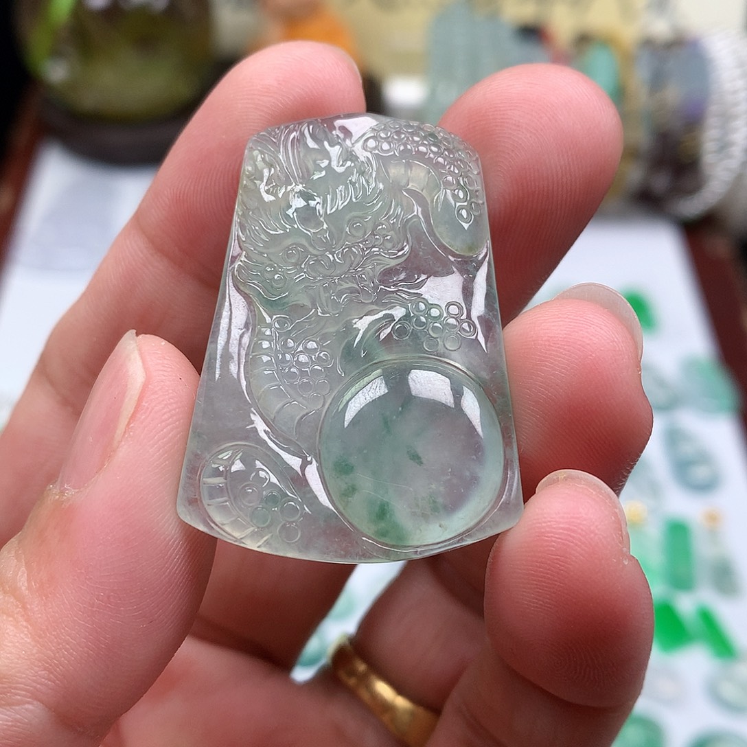 翡翠裸石缅甸天然A货翡翠冰种龙牌