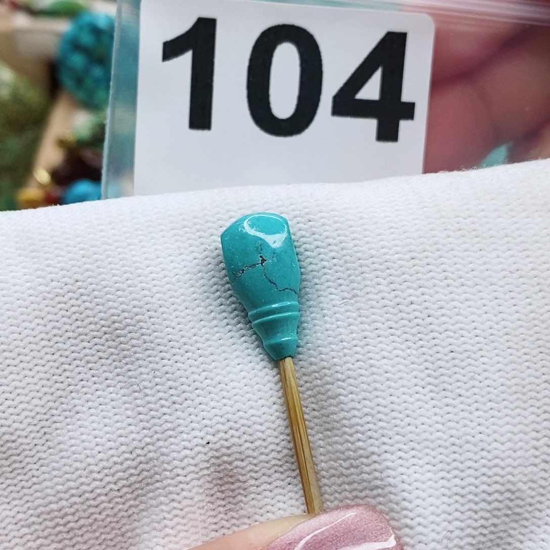 绿松石颈饰未镶嵌