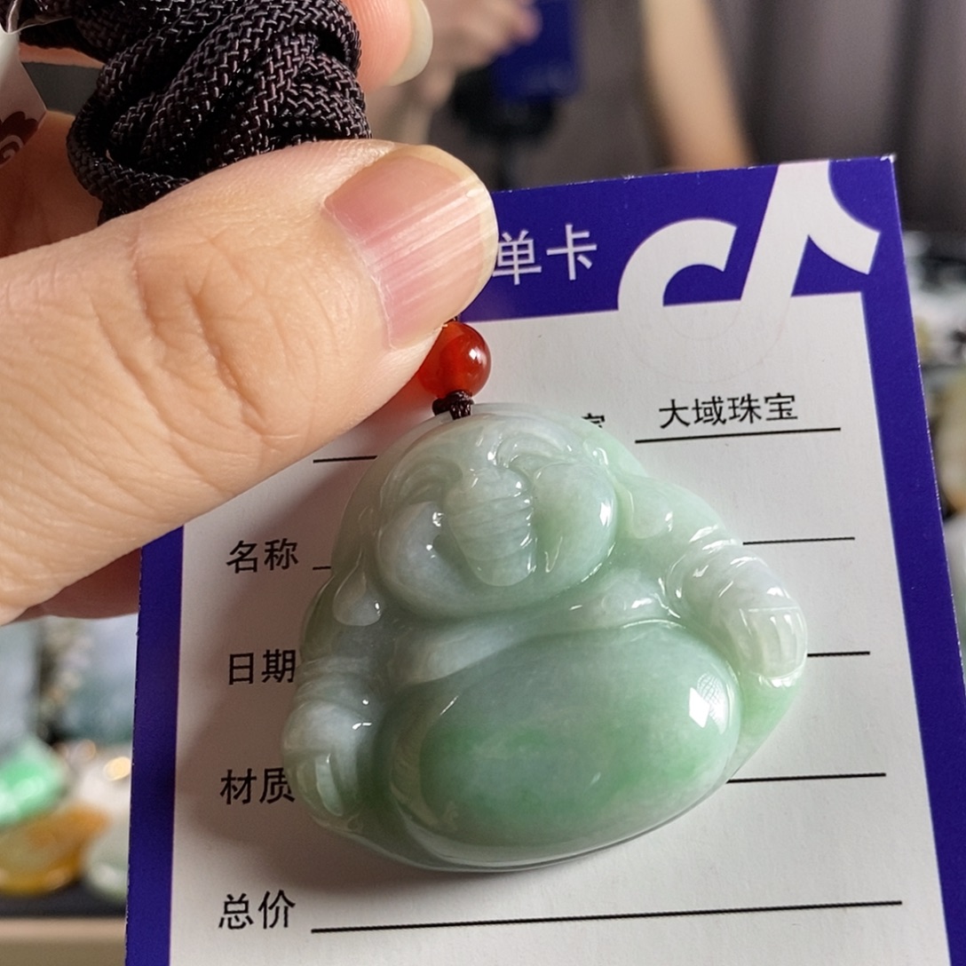 翡翠未镶嵌颈饰佛公