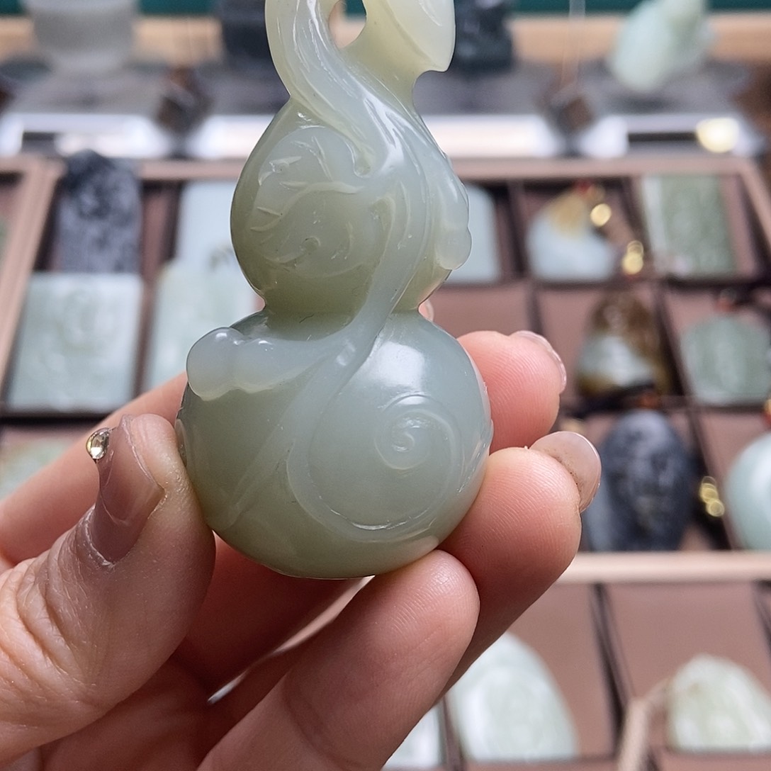 和田玉（糖玉）颈饰未镶嵌