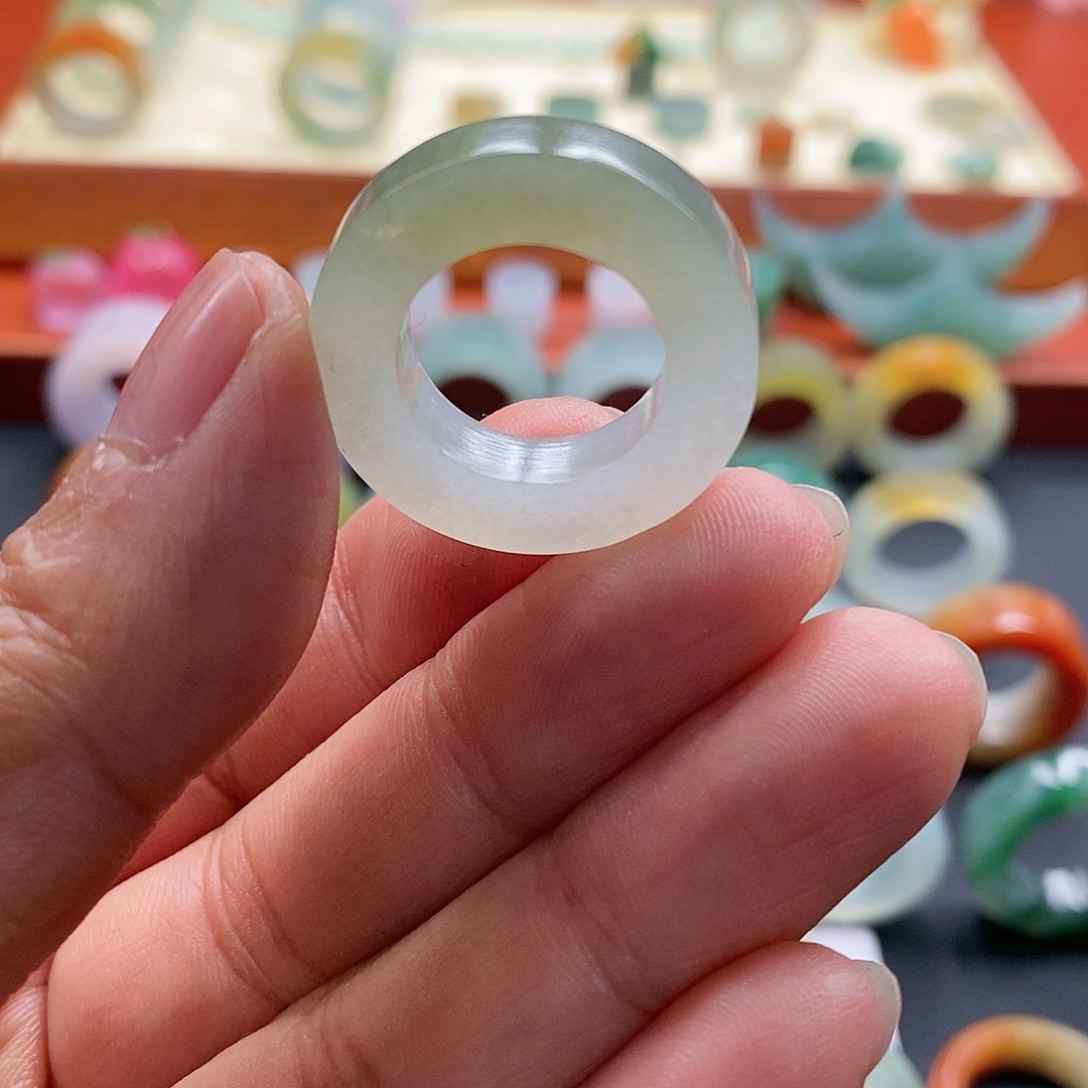 定制翡翠未镶嵌9-17圈口