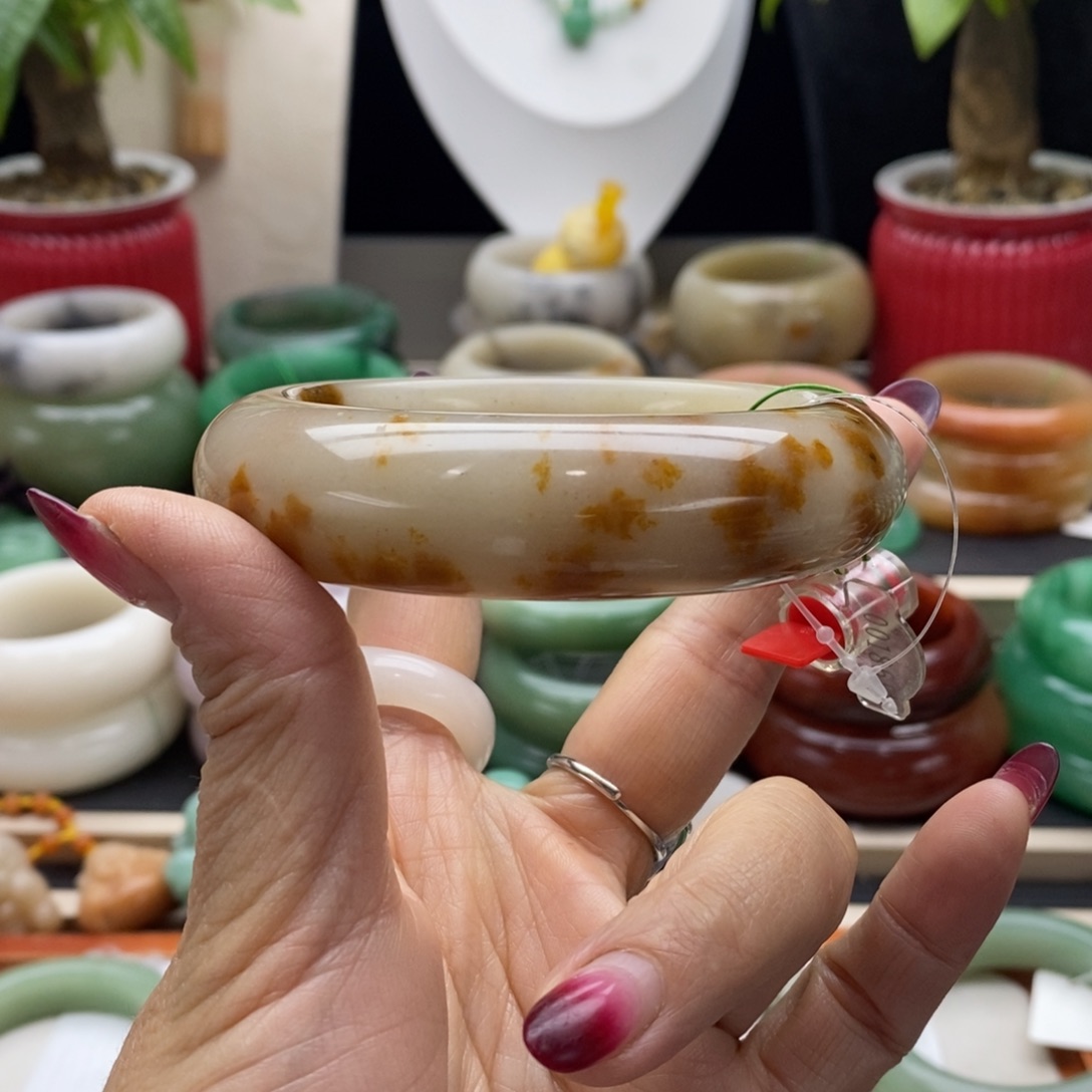 石英质玉未镶嵌手链