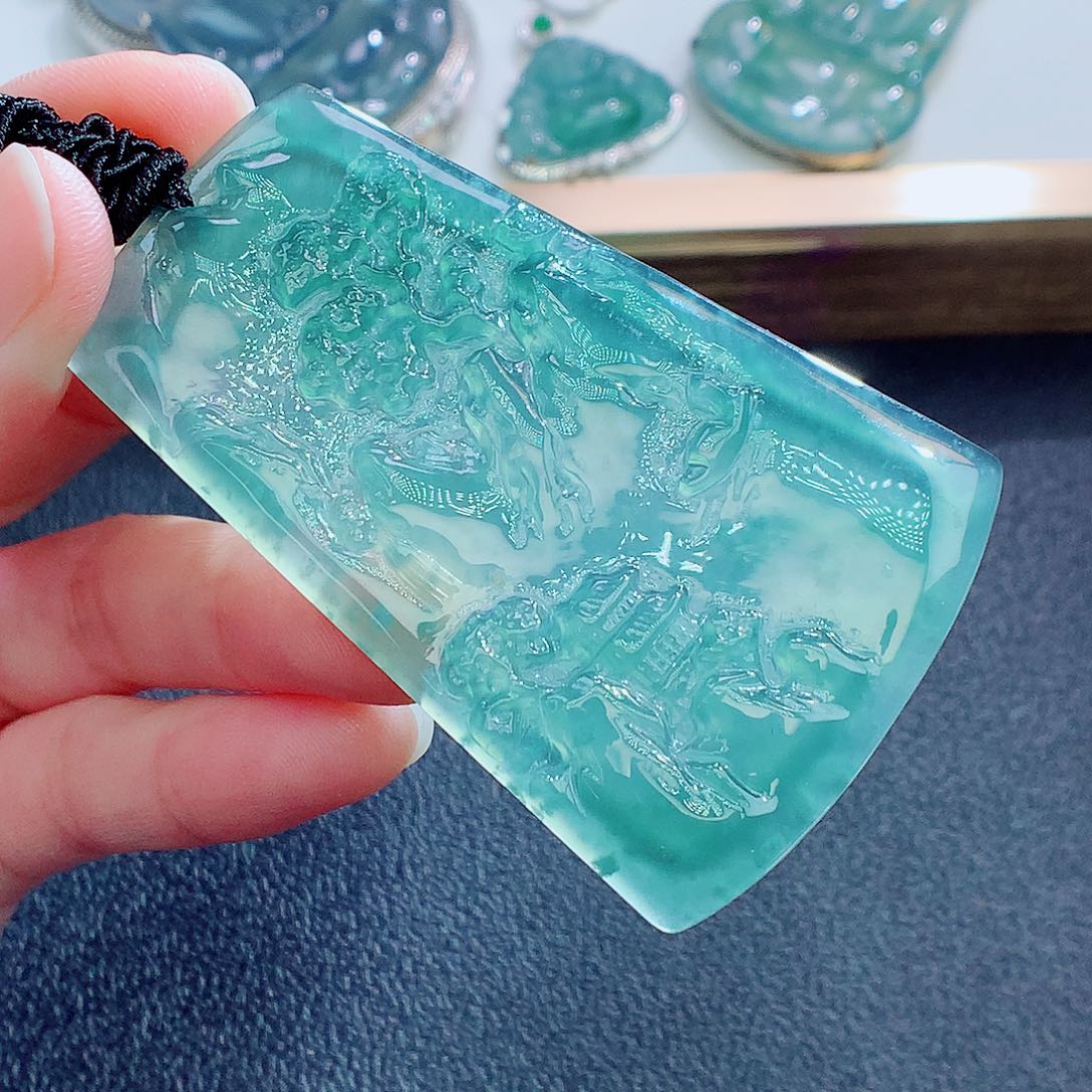翡翠未镶嵌颈饰翡翠