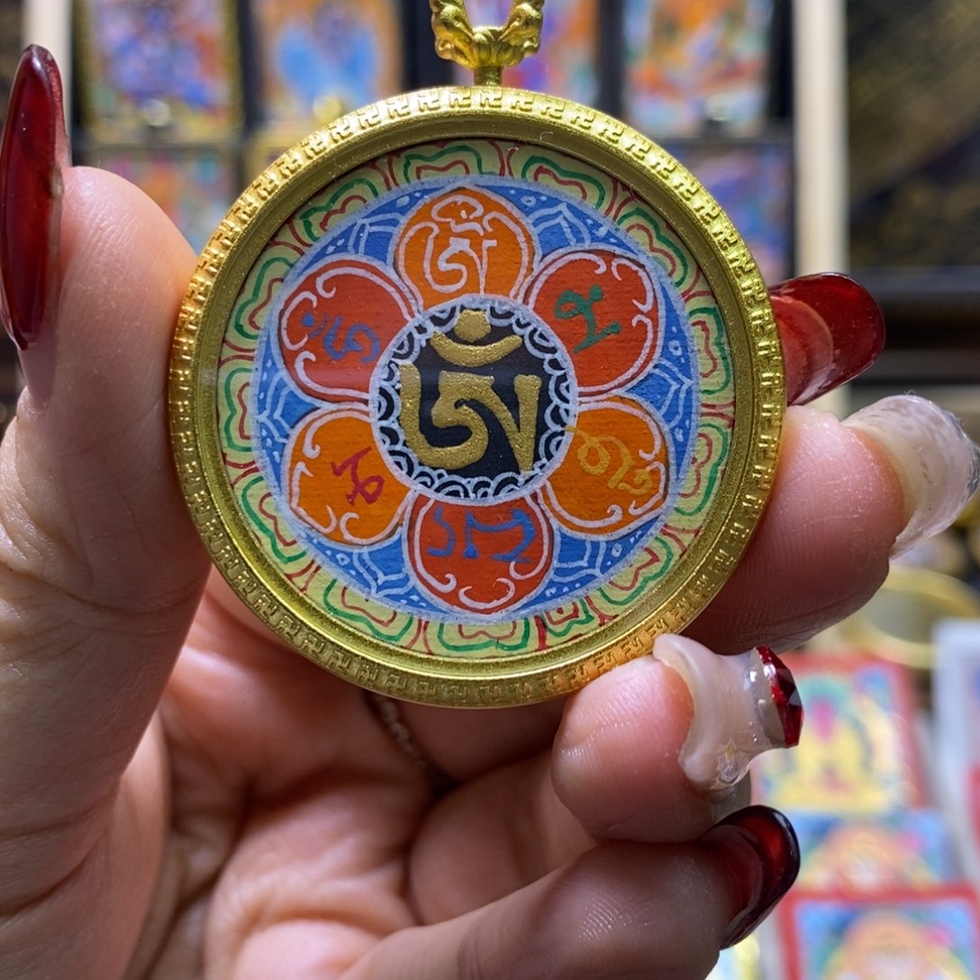吊坠3.5尺寸圆形唐卡