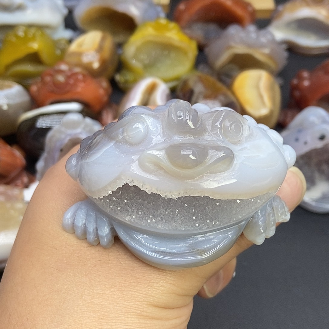 玛瑙/玉髓未镶嵌珠宝奇石