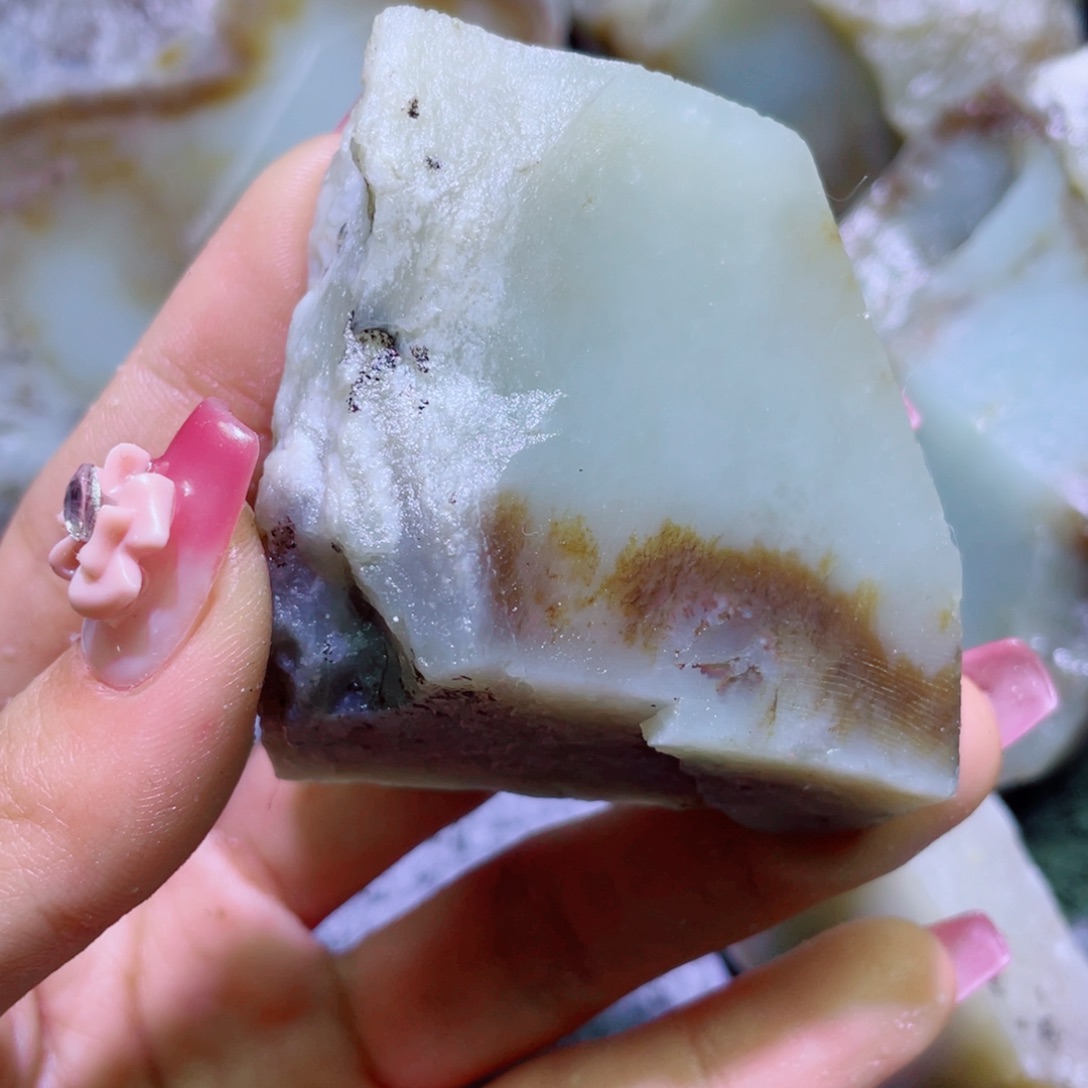 和田玉未镶嵌珠宝半成品