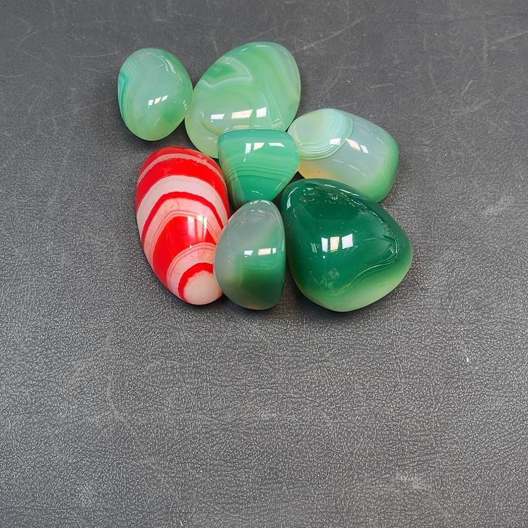 宁***宁玛瑙/玉髓未镶嵌珠宝奇石