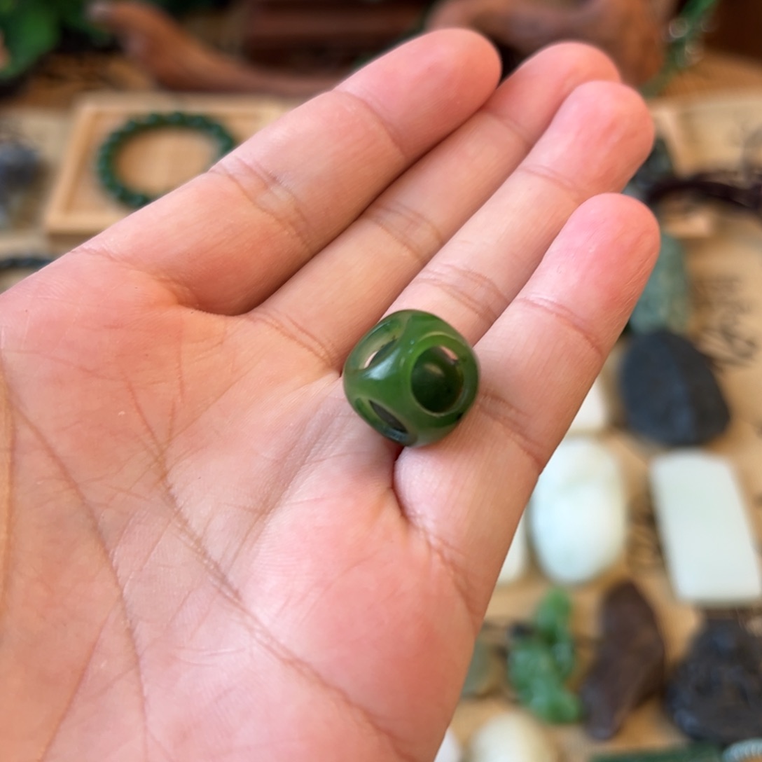 和田玉手绳未镶嵌苍*怪