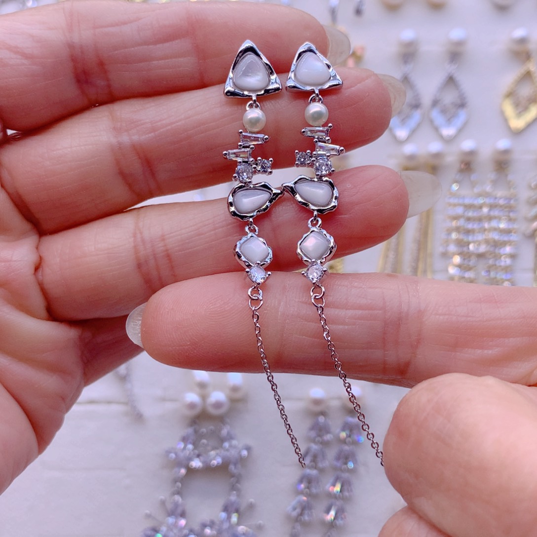 淡水珍珠合金耳饰