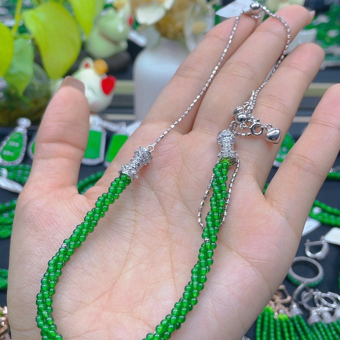 翡翠颈饰银S925镶嵌天然A货翡翠麻花