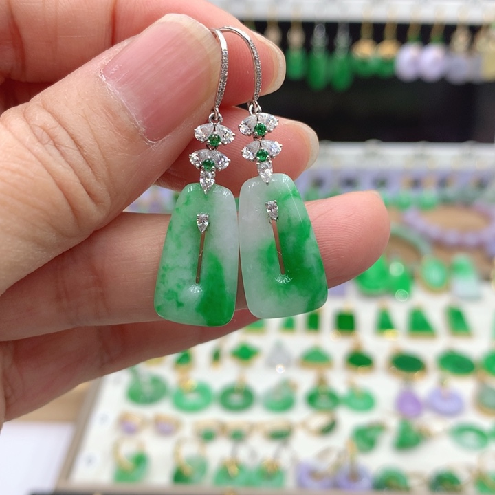 翡翠18K金镶嵌耳饰