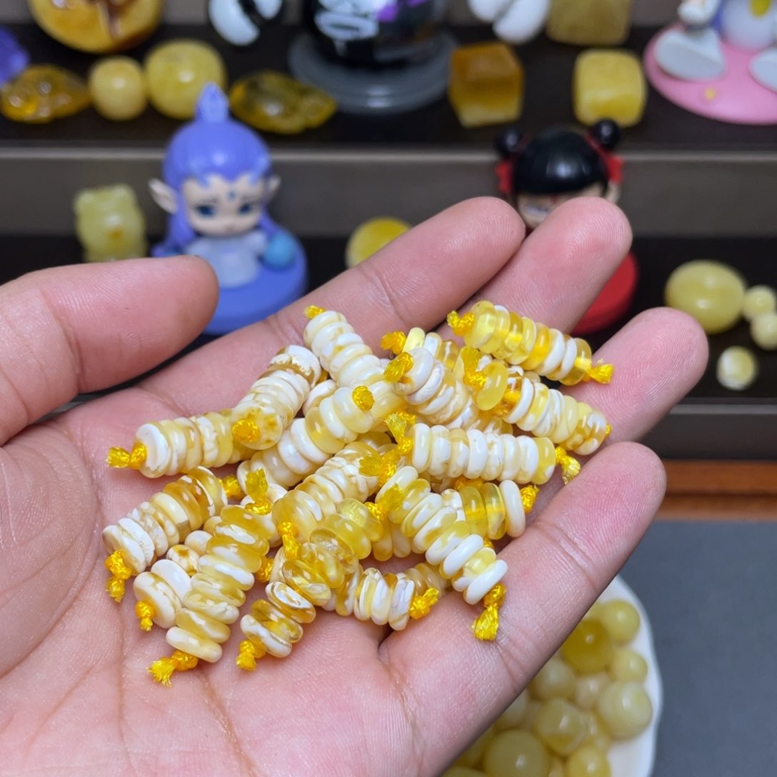 未镶嵌琥珀珠宝奇石多样性发其一