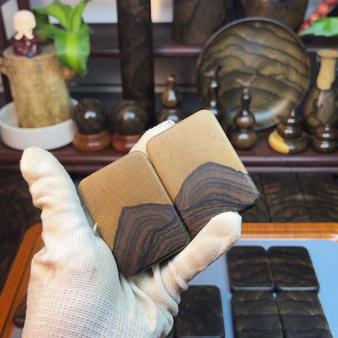 耶***耶破布木（黑柿木）木料两个