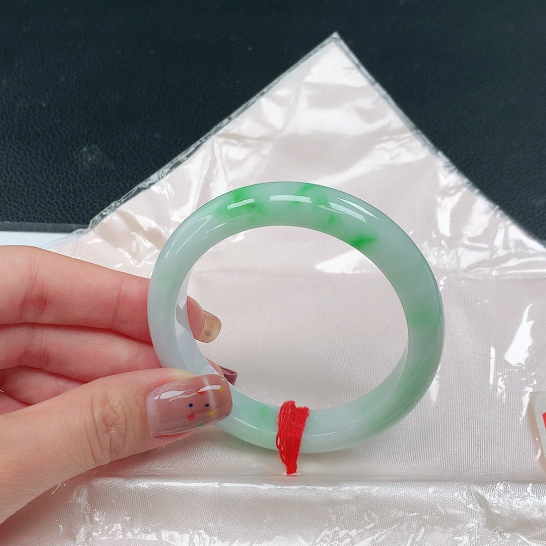 未镶嵌手镯翡翠011