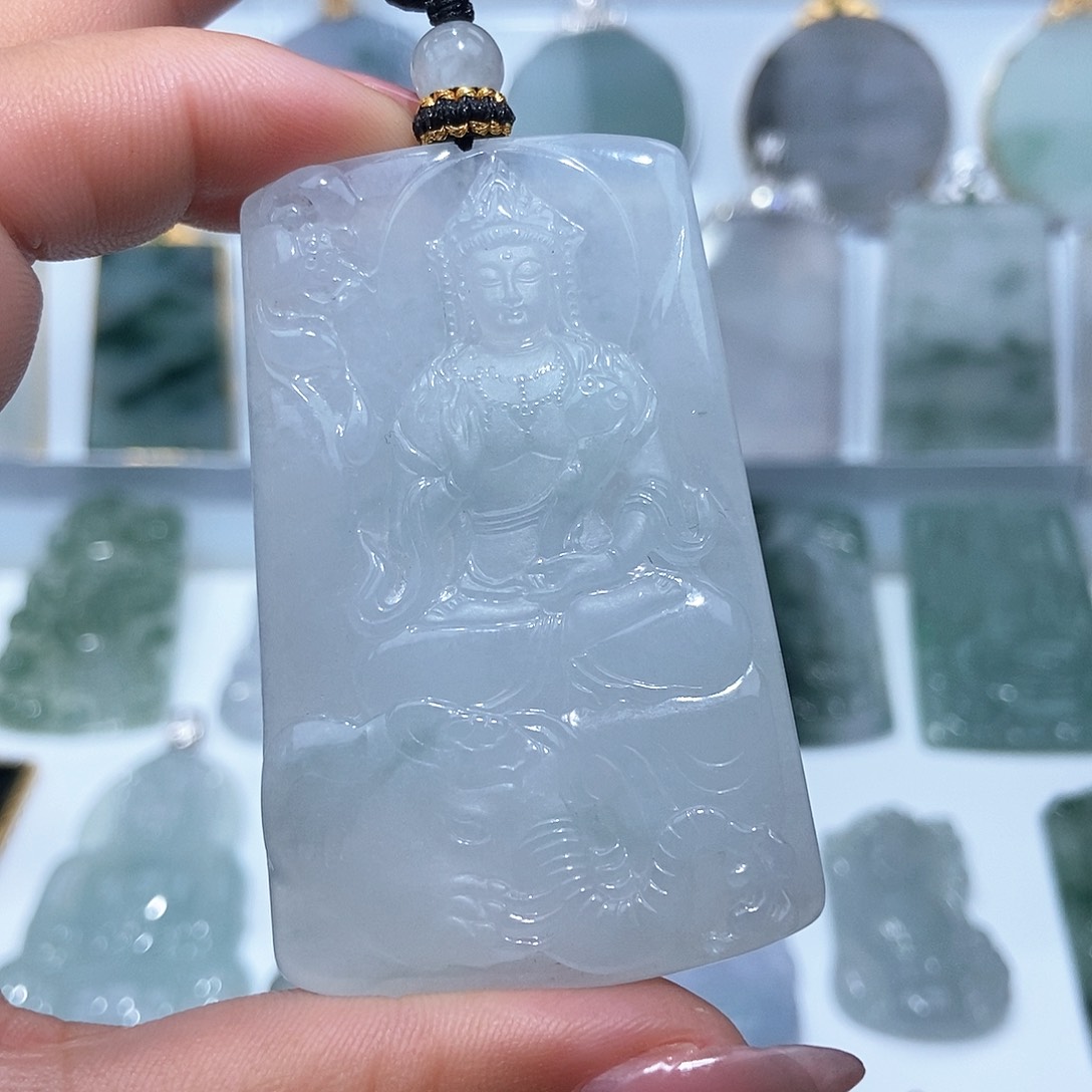 翡翠颈饰未镶嵌缅甸